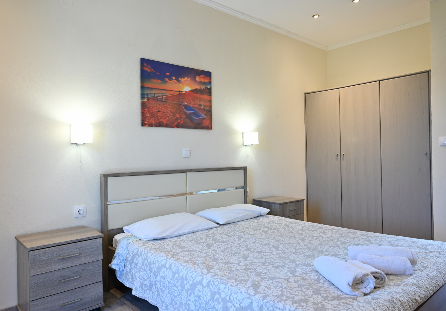 double bed Deluxe double bed studio Maria Roumanis